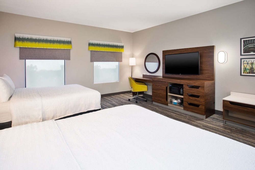 Room, 2 Queen Beds, Accessible, Non Smoking - Photo 1