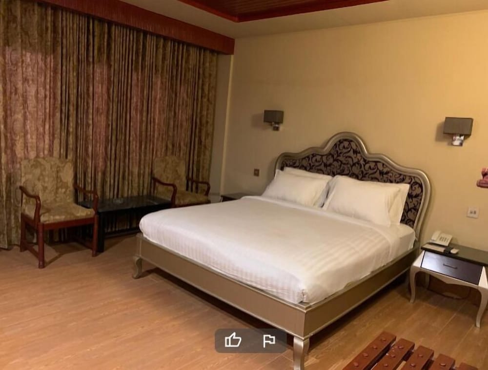 Deluxe Double or Twin Room photo 3