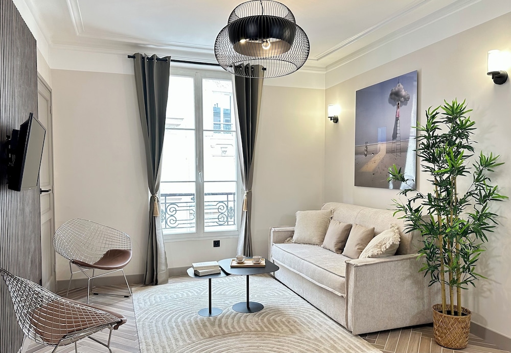 Deluxe Apartment, City View