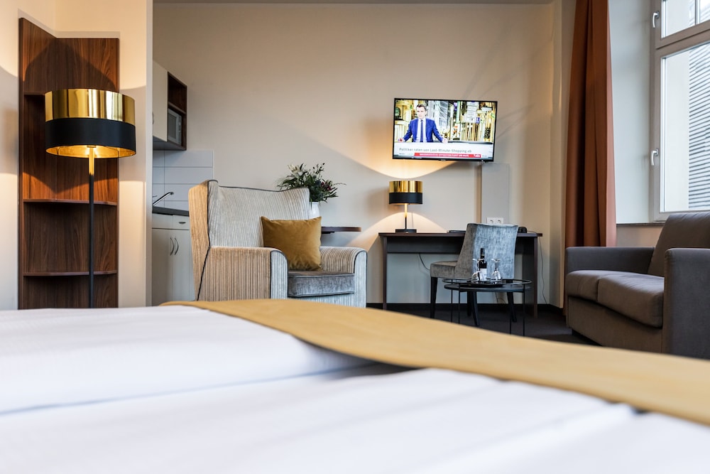 Standard Double or Twin Room - Photo 3