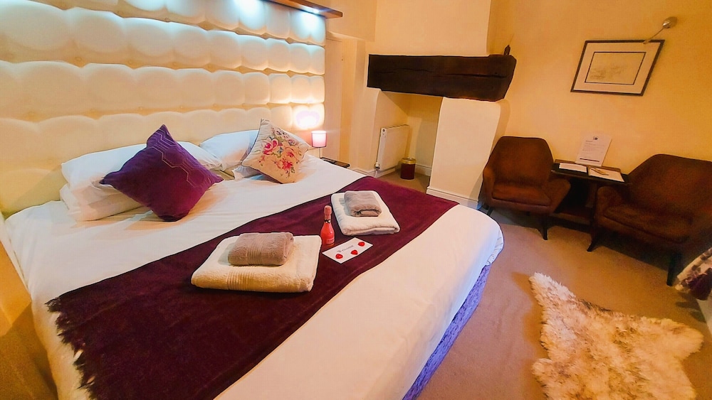 Double Room, Ensuite - Photo 7