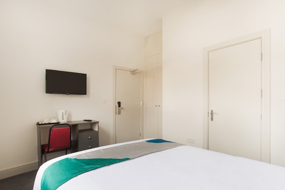 Classic Double Room, Accessible, Ensuite photo 3