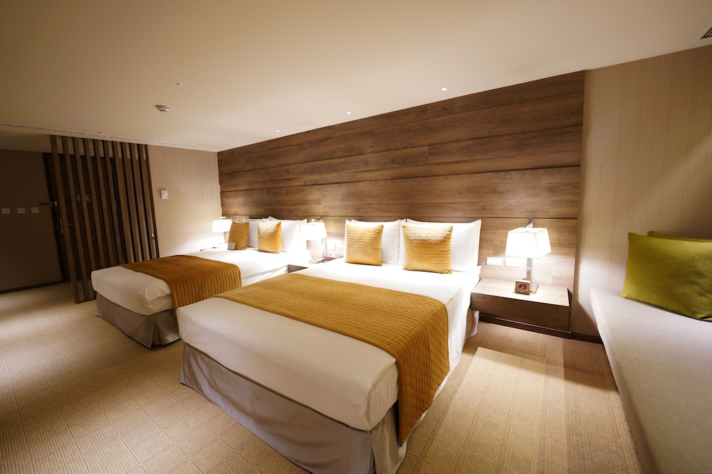 Deluxe Family Suite (No windows)