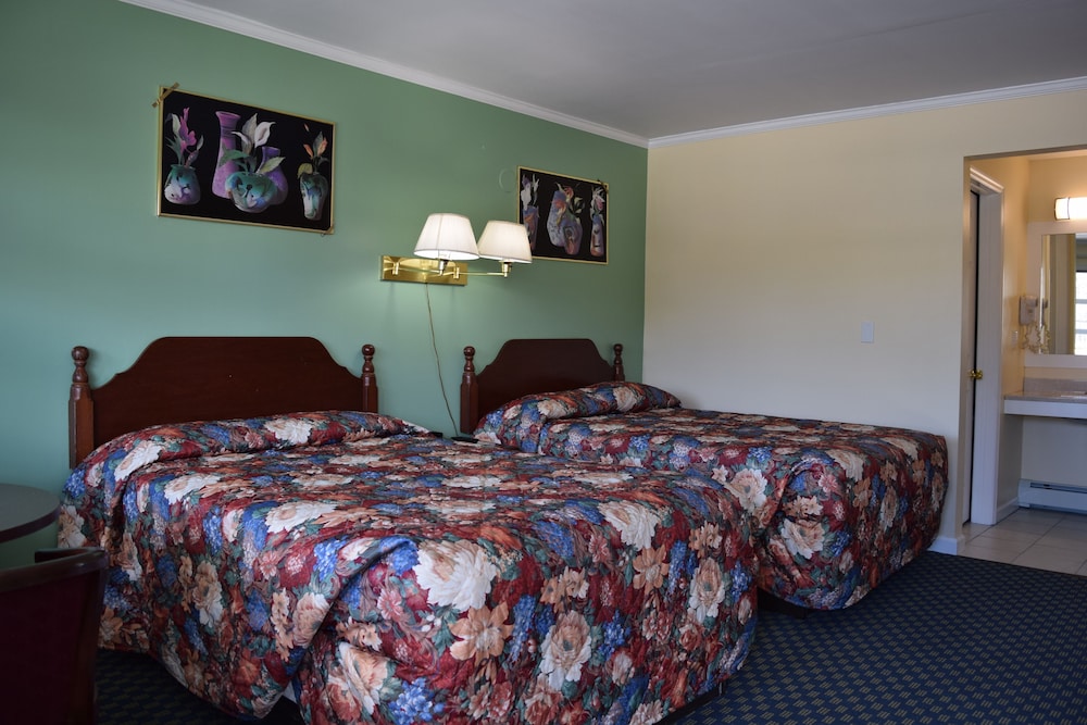 Classic Double Room, 2 Double Beds photo 1