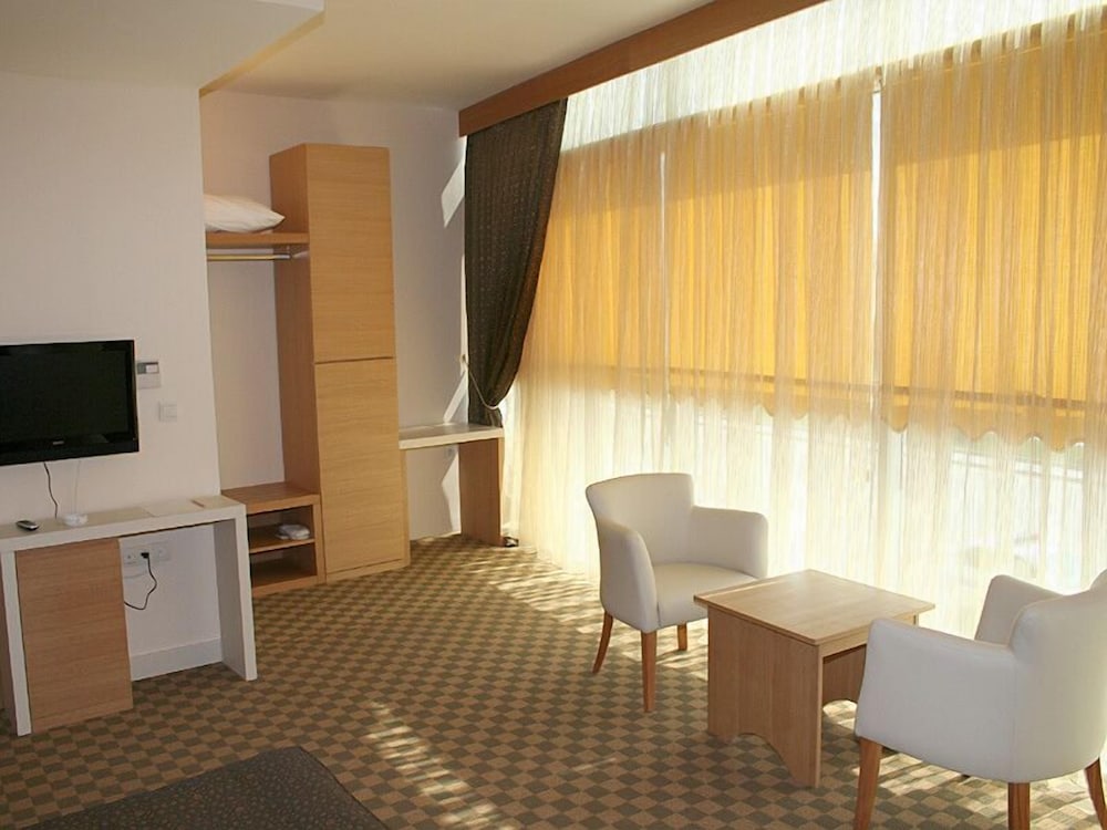 Standard Double Or Twin Room photo 3