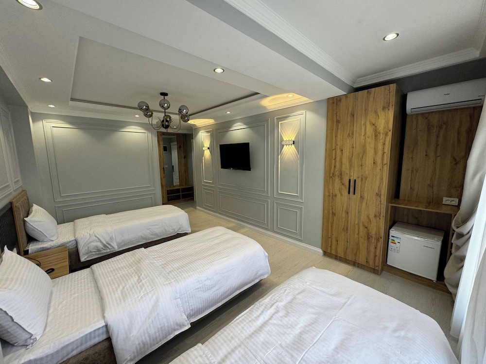 Triple Room, City View