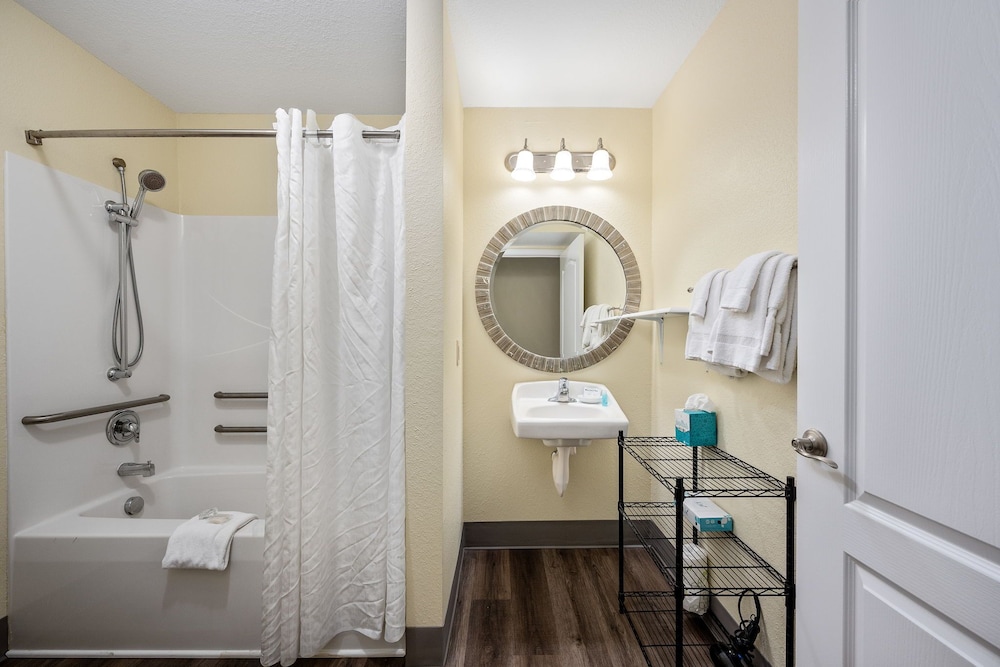 Room, 1 King Bed, Accessible