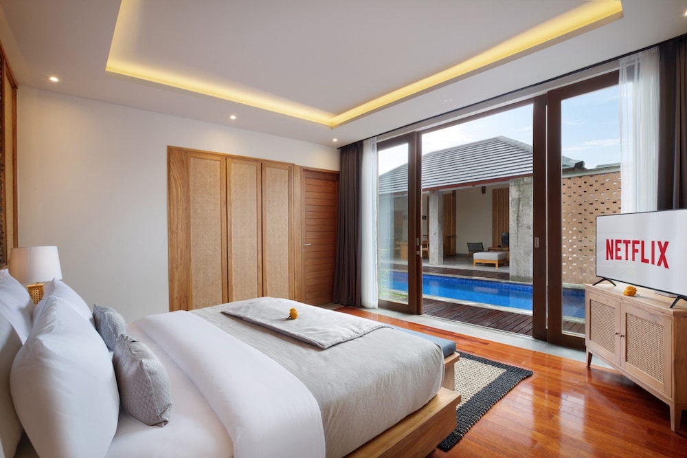 2 Bedroom Villa with Private Pool & Bath Tub - Photo 2
