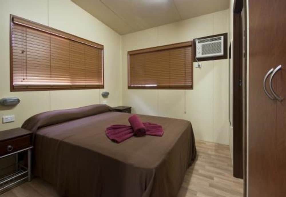 Deluxe Room, 2 Bedrooms, Non Smoking, Kitchen (DELUXE POOLSIDE DEAL) photo 1