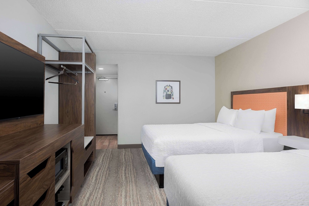 Room, 2 Double Beds, Accessible, Non Smoking - Photo 1