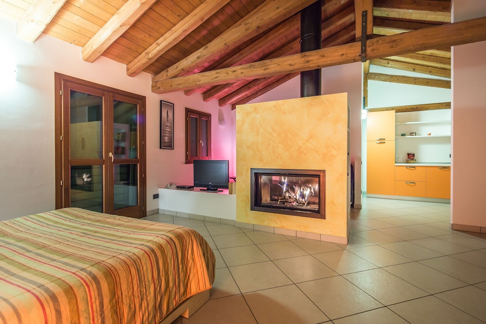 Apartment, Fireplace photo 2
