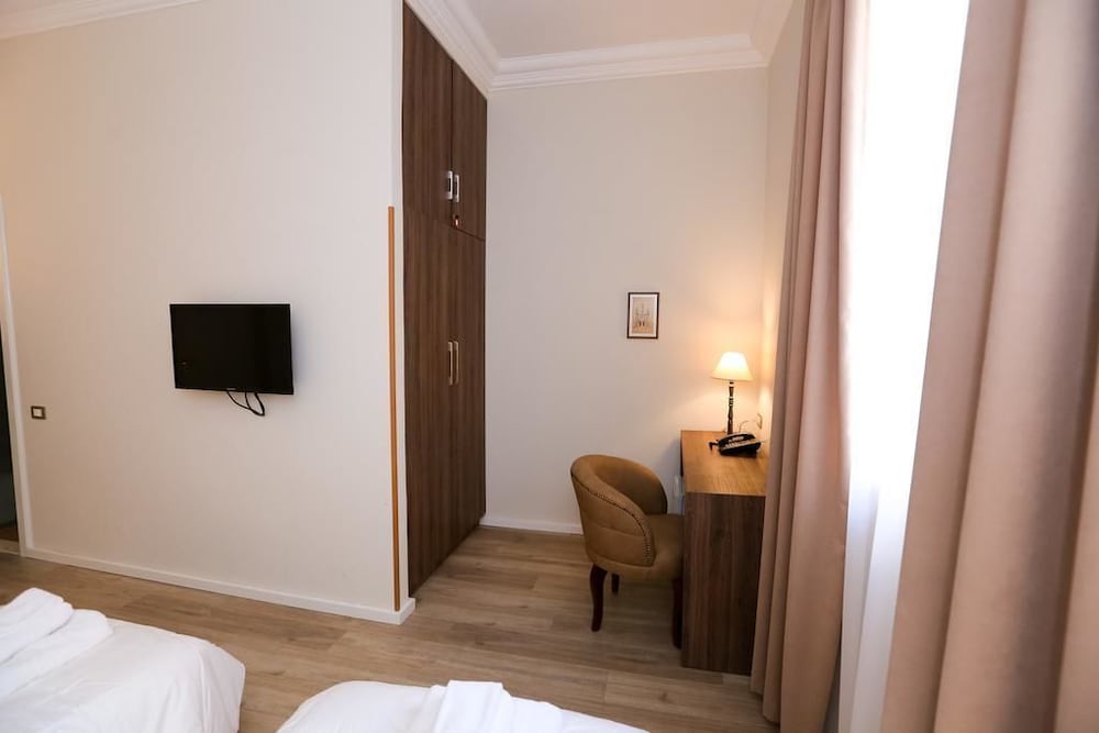Standard Triple Room photo 2