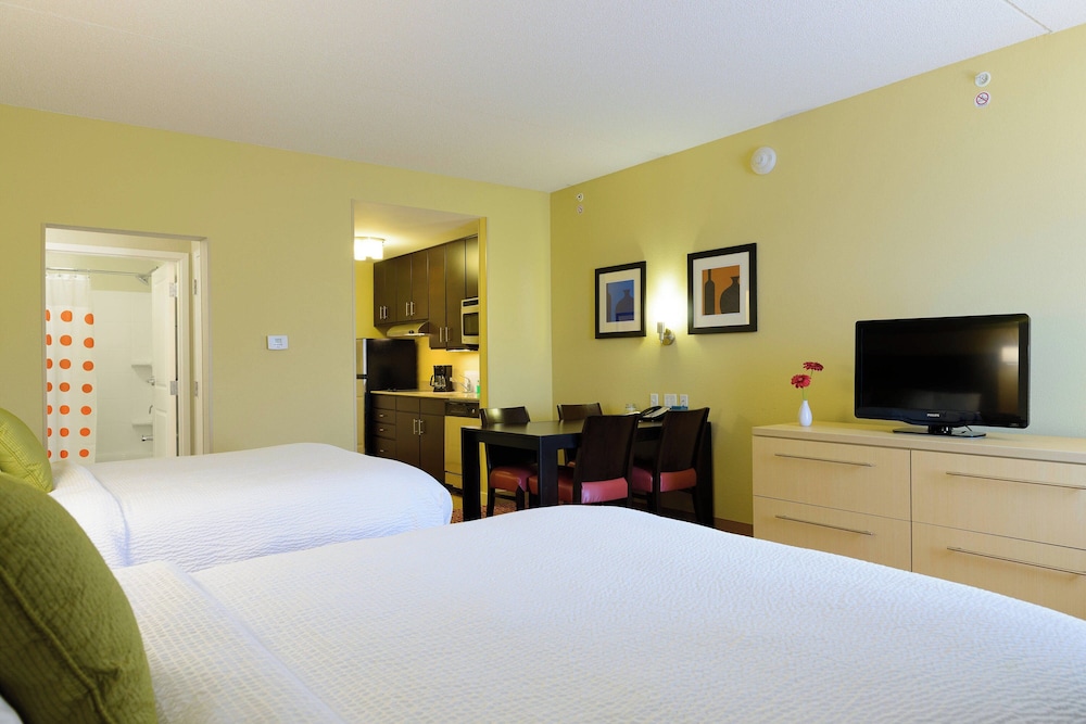 Studio, 2 Queen Beds (Mobility/Hearing Accessible, Tub) photo 3