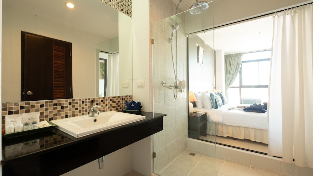 Superior Double or Twin Room - Photo 10