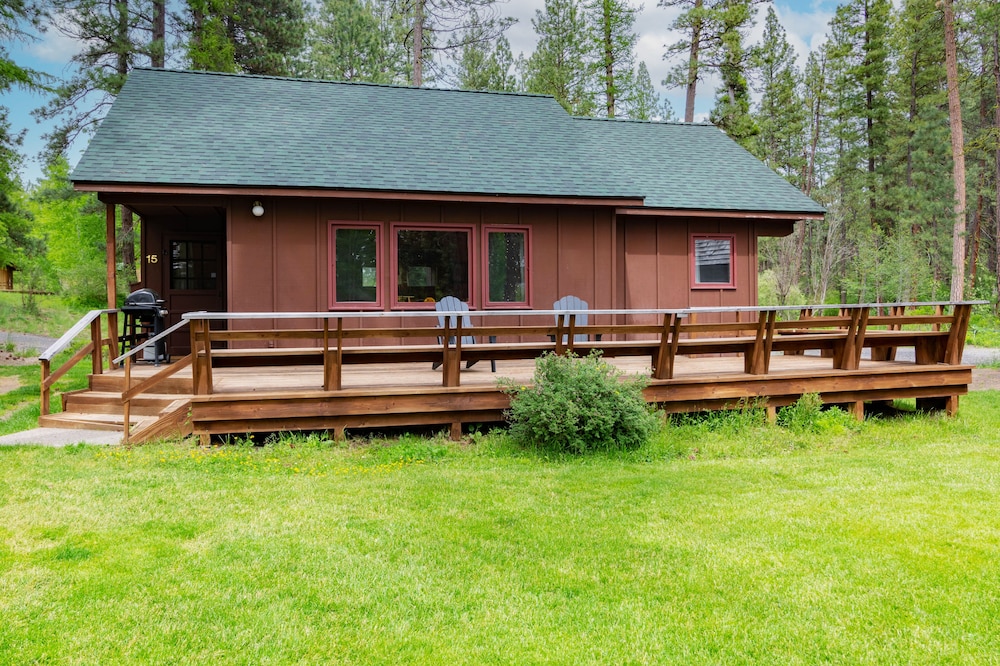 Lodge Cabin--3 Bedroom