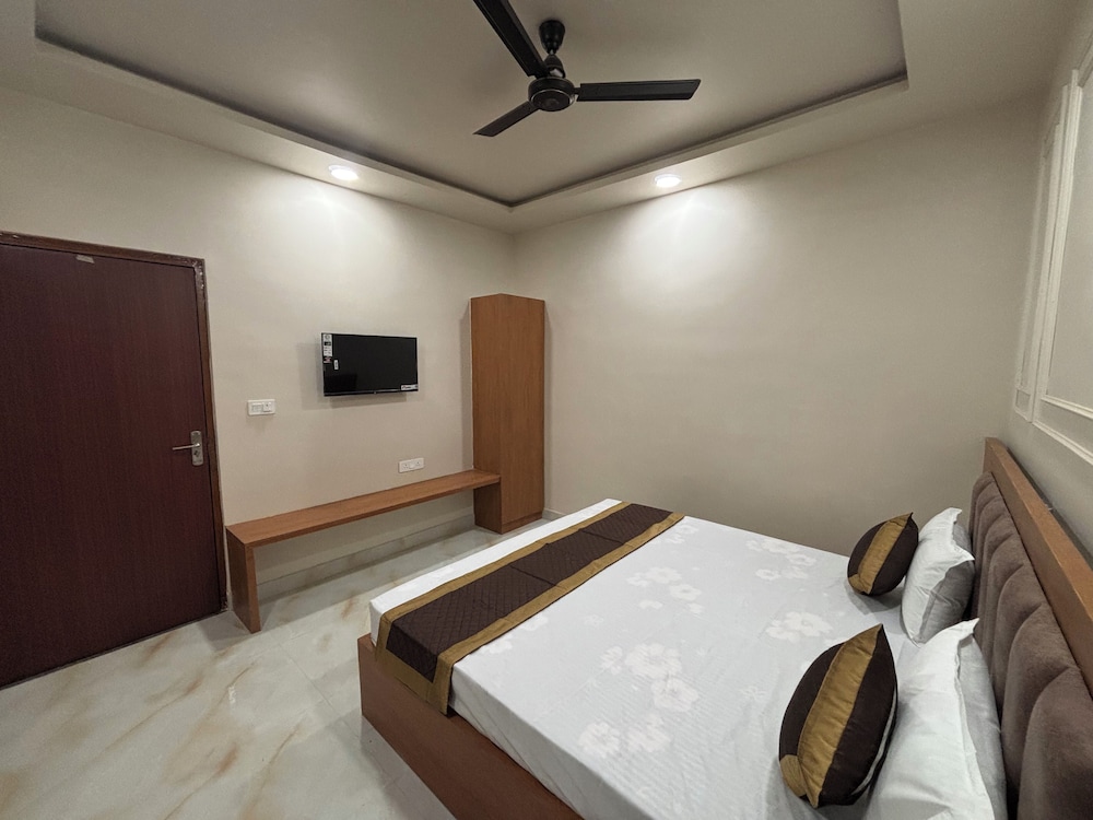 Deluxe Double Room photo 3