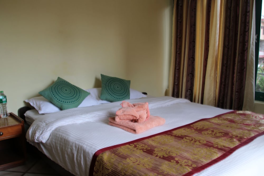Deluxe Double Room, Multiple Beds, Private Bathroom, Garden View