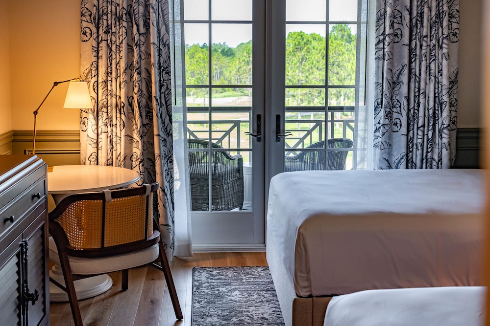 Room, 2 Queen Beds, Balcony, Golf View