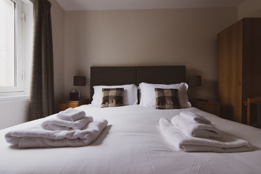 Deluxe Double Room, Ensuite (Super King Bed) photo 2
