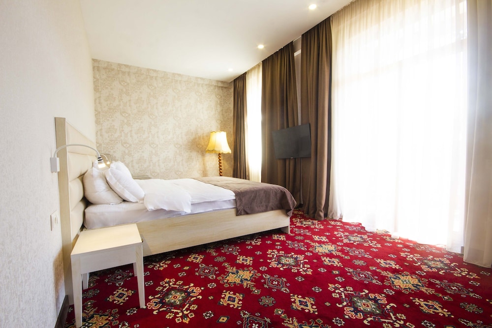 Exclusive Double or Twin Room, Balcony, City View photo 2