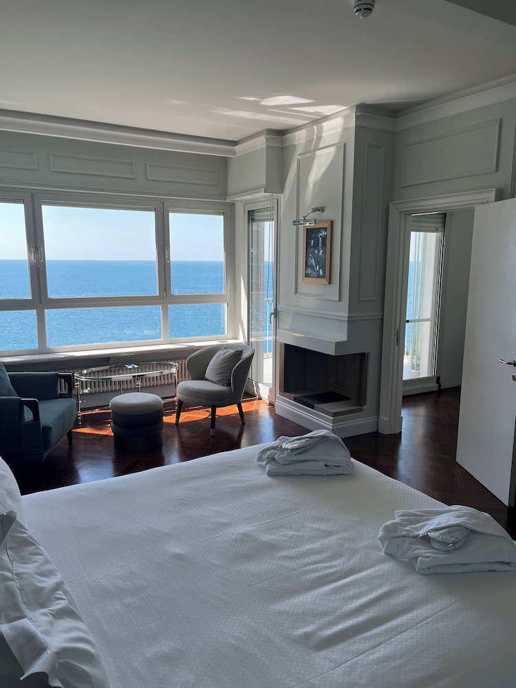 Suite photo 1