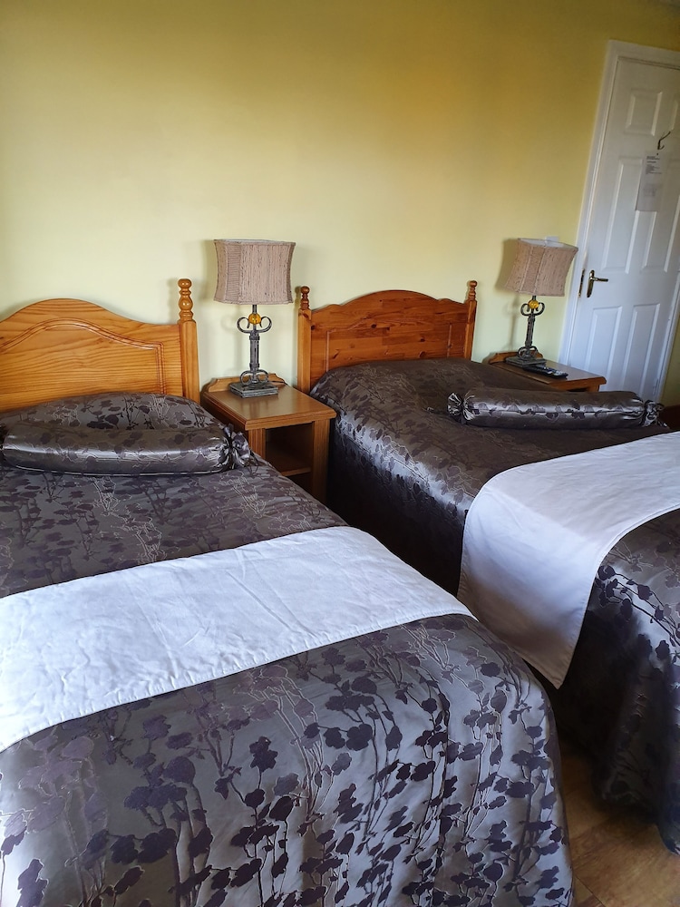 Standard Double or Twin Room photo 1