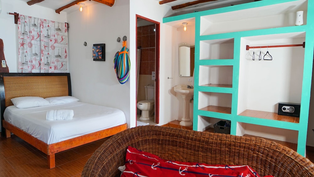 Basic Double Room photo 2
