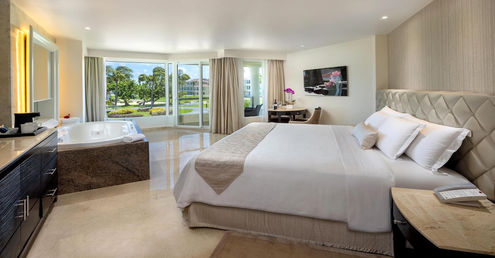 Superior Deluxe Garden View - Book 4 nights, Get 2 Free nights at Punta Cana