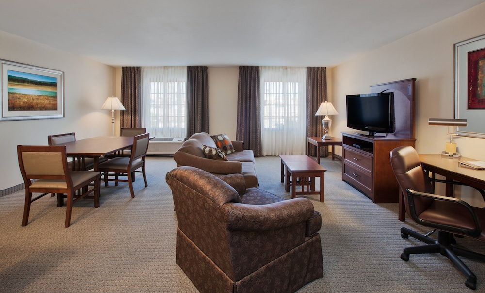 Suite, 1 Bedroom, Accessible (2 Qn, Comm, Roll Shwr) - Photo 4