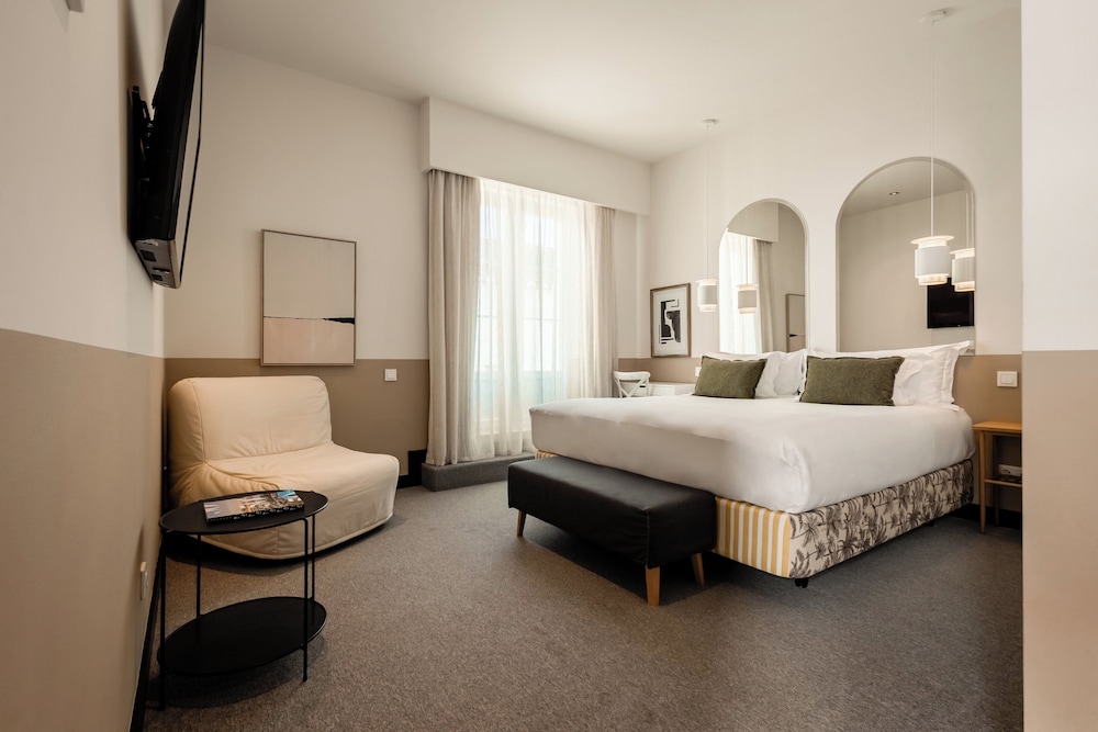 Superior Double or Twin Room (Church) - Photo 9