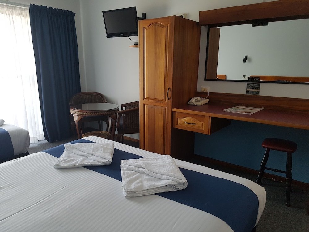 Executive Suite, 1 Bedroom, Non Smoking (Executive Twin) photo 3