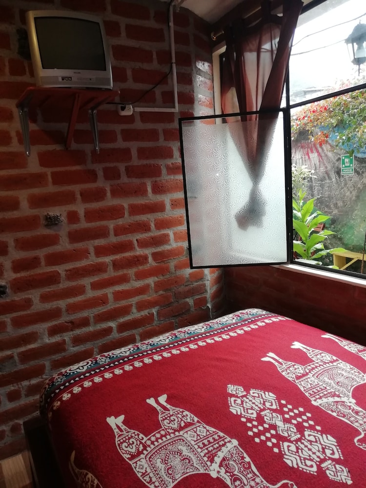 Basic Double or Twin Room, 1 Bedroom, Non Smoking, Courtyard View photo 1