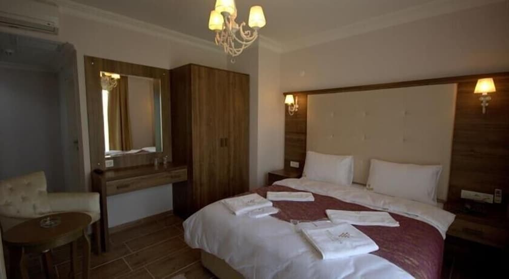 Double Room, Fireplace
