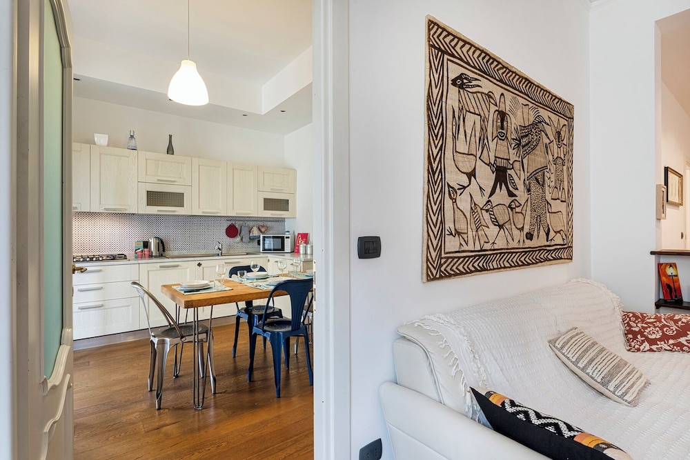 Apartment photo 2