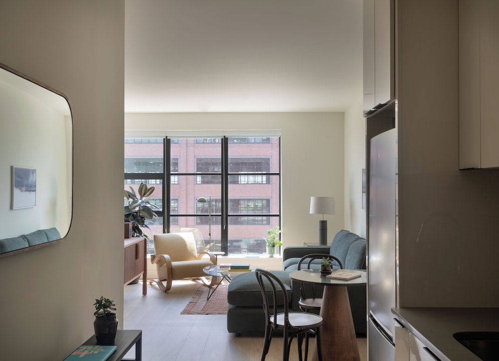 Standard Room, 1 King Bed (One Bedroom Apartment)