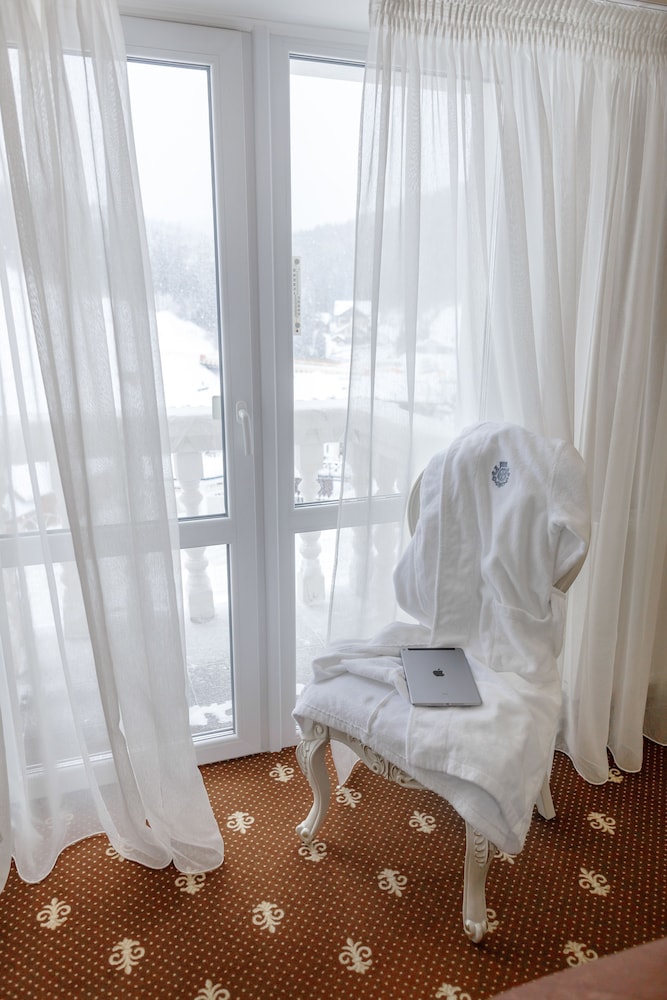 Deluxe Double Room, Mountain View photo 3