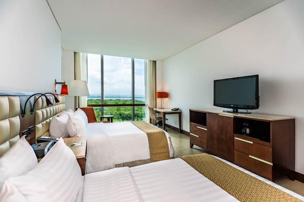 Standard Room, 2 Double Beds, Lake View - Photo 4