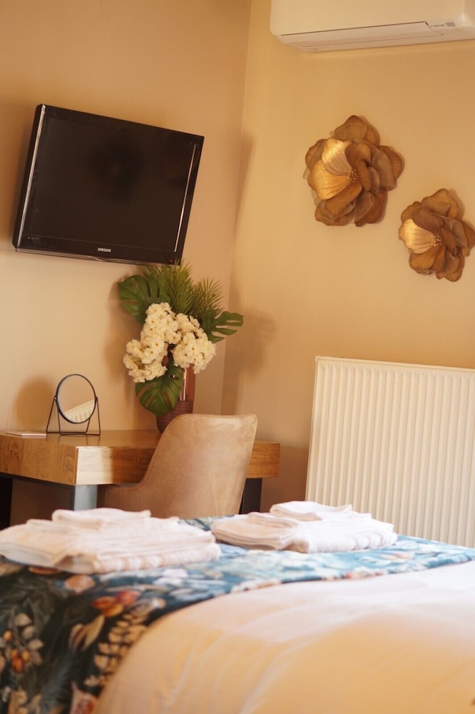 Luxury Apartment photo 2