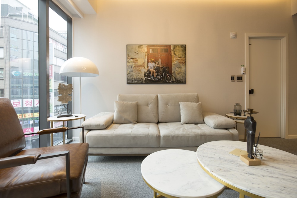 Main Building Suite (Randomly Selected) - Photo 14