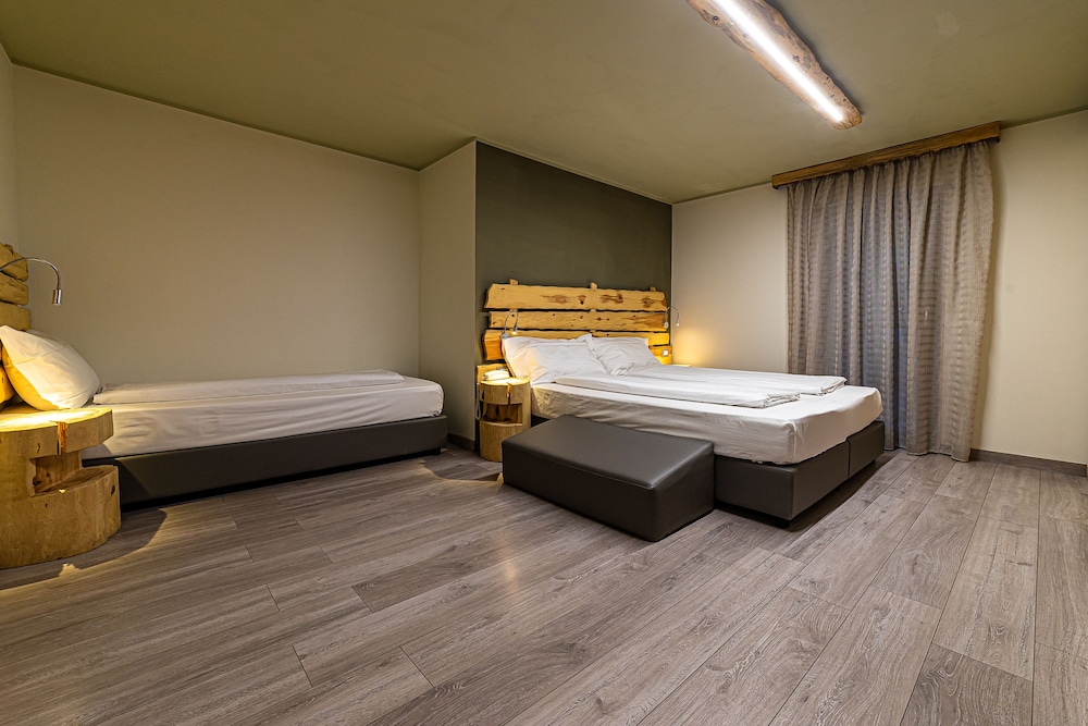 Comfort Triple Room