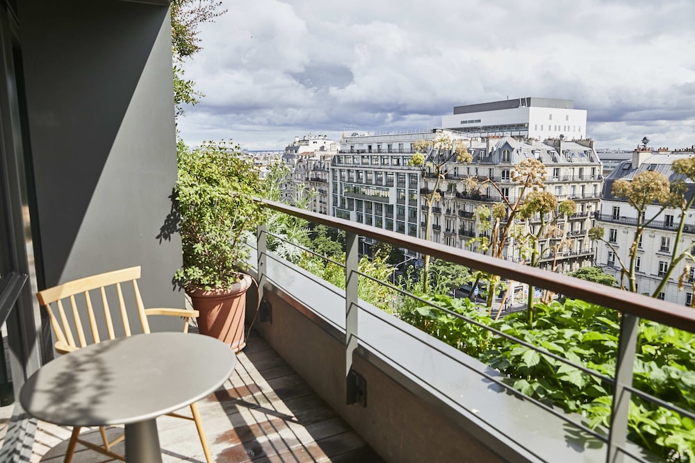 Superior Room with Balcony photo 3