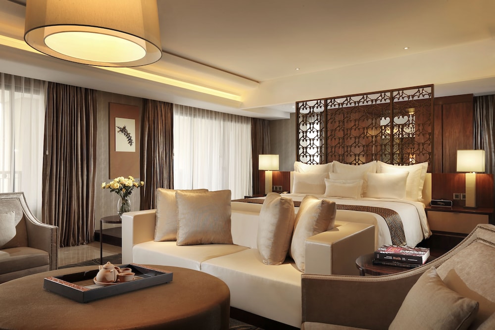 Executive Suite, 2 Twin Beds