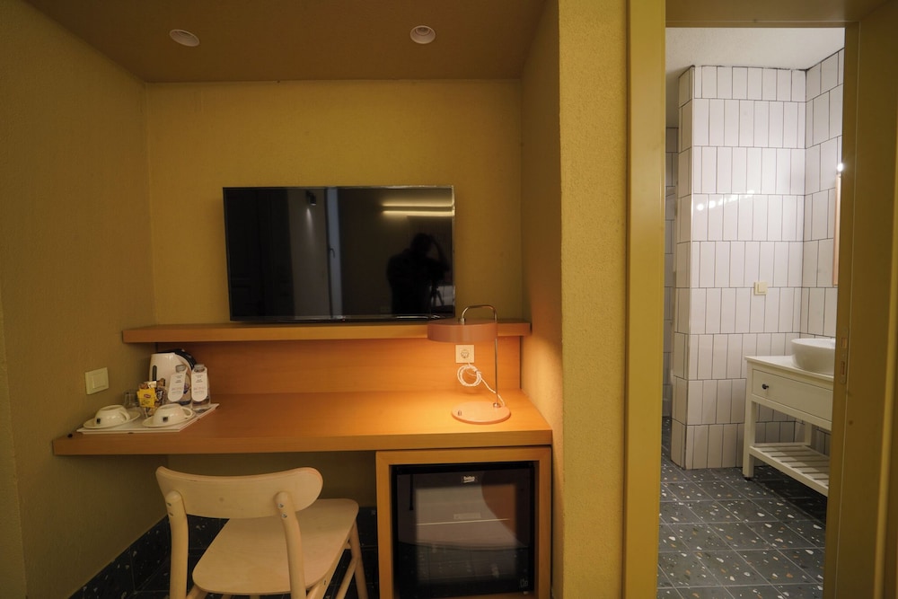 Deluxe Double Room - Photo 5