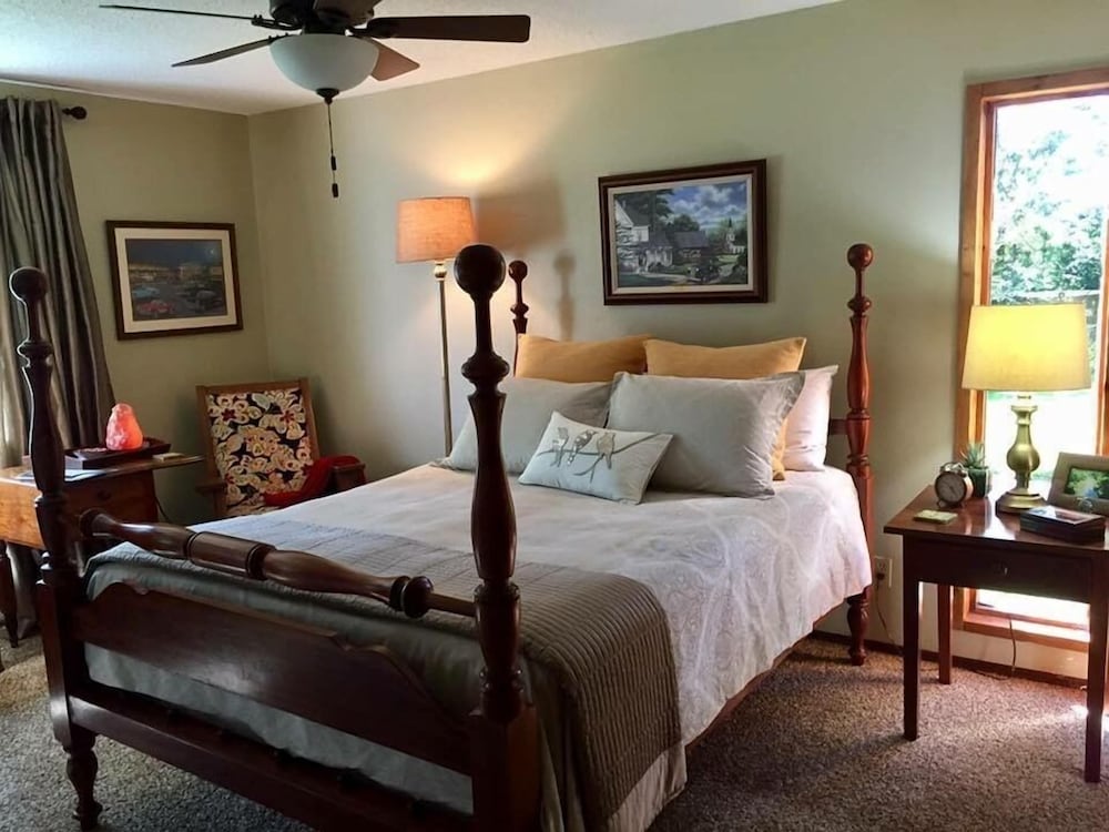 The Glen Room photo 1