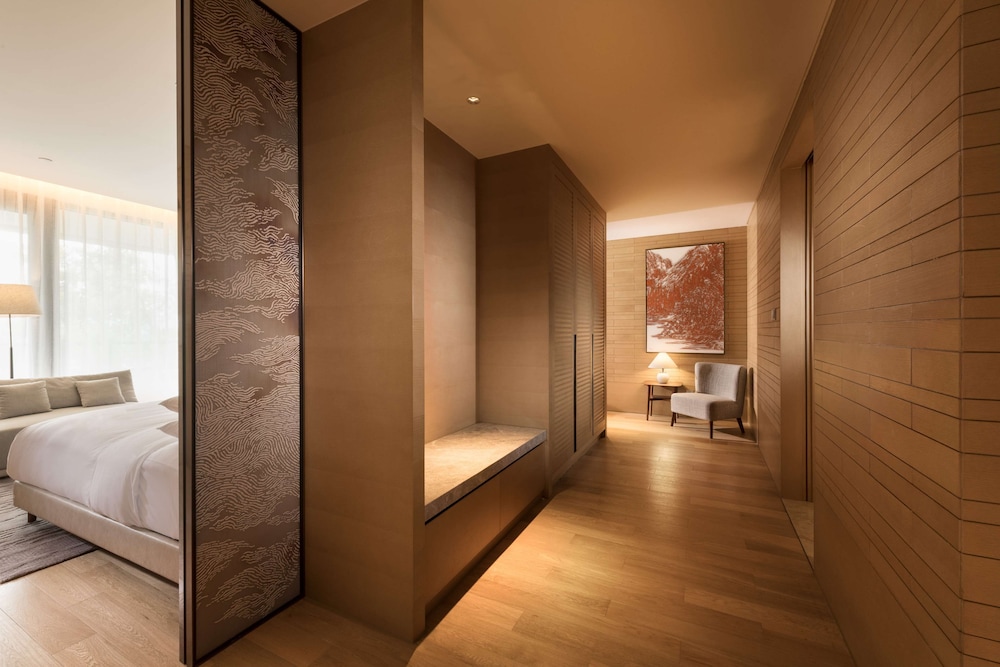 Deluxe Room, Multiple Beds