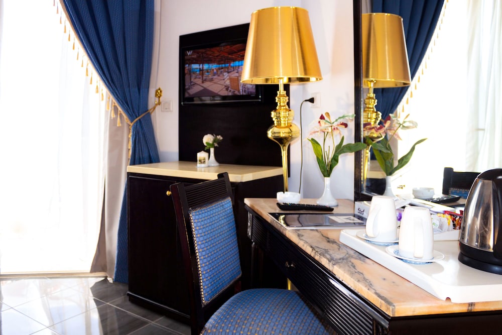 Classic Double or Twin Room, 1 Bedroom, Garden View - Photo 2