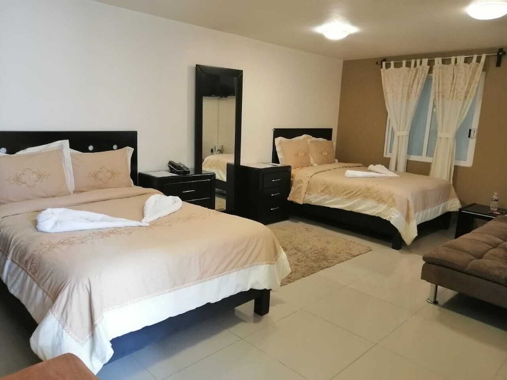 Junior Studio Suite, Multiple Beds