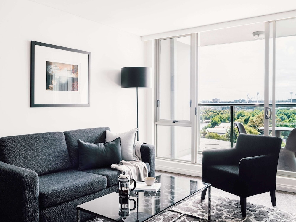 Deluxe Apartment, 2 Bedrooms, Balcony, River View (Floors 10-15, Kitchen) - Photo 1