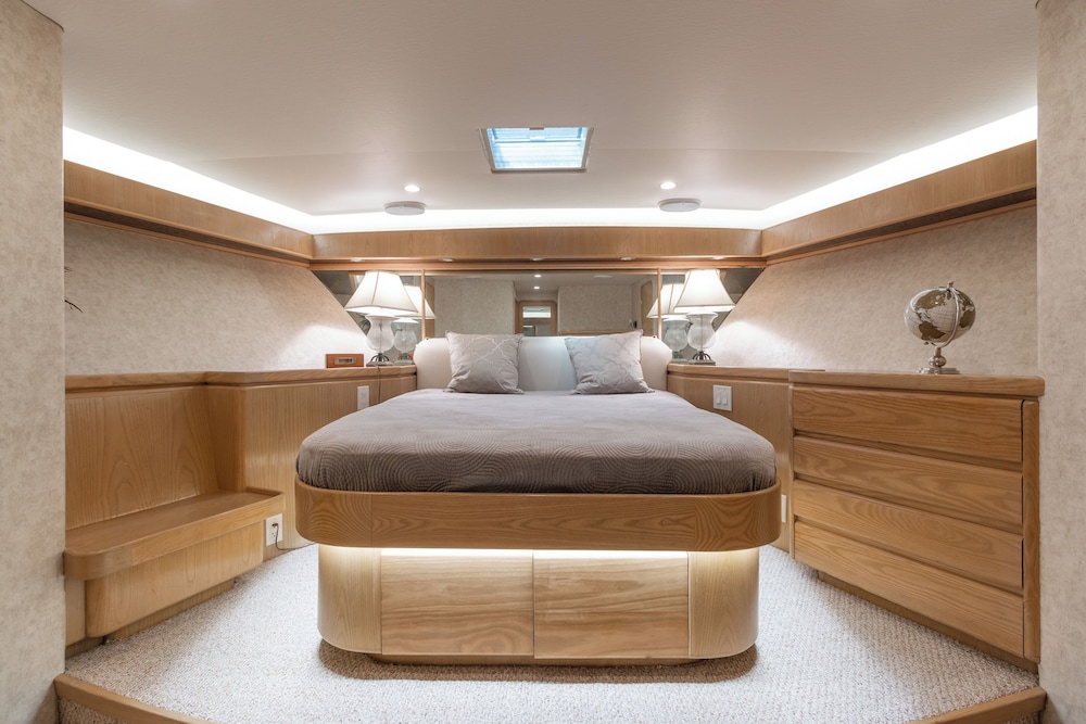 Luxury Suite photo 2