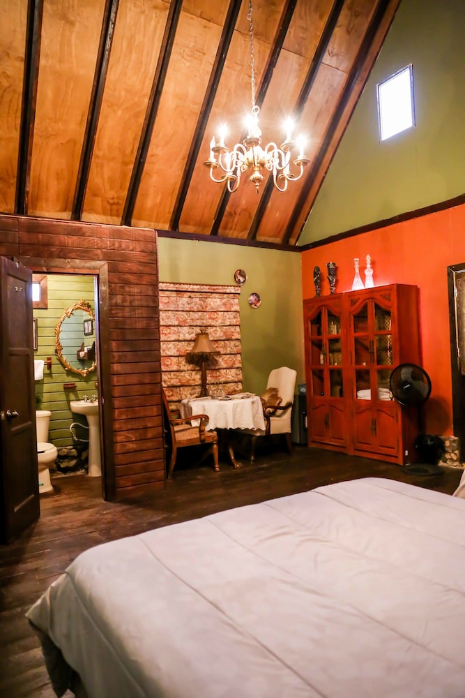 Quadruple Room, Mountain View photo 3